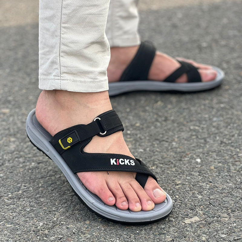 The Kicks Black Chappal