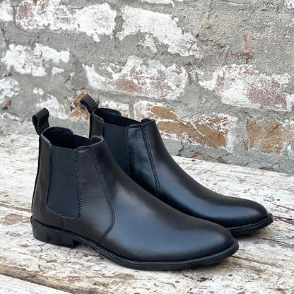 Black Leather Chelsea Boots YL-101 - yehloo.com.pk