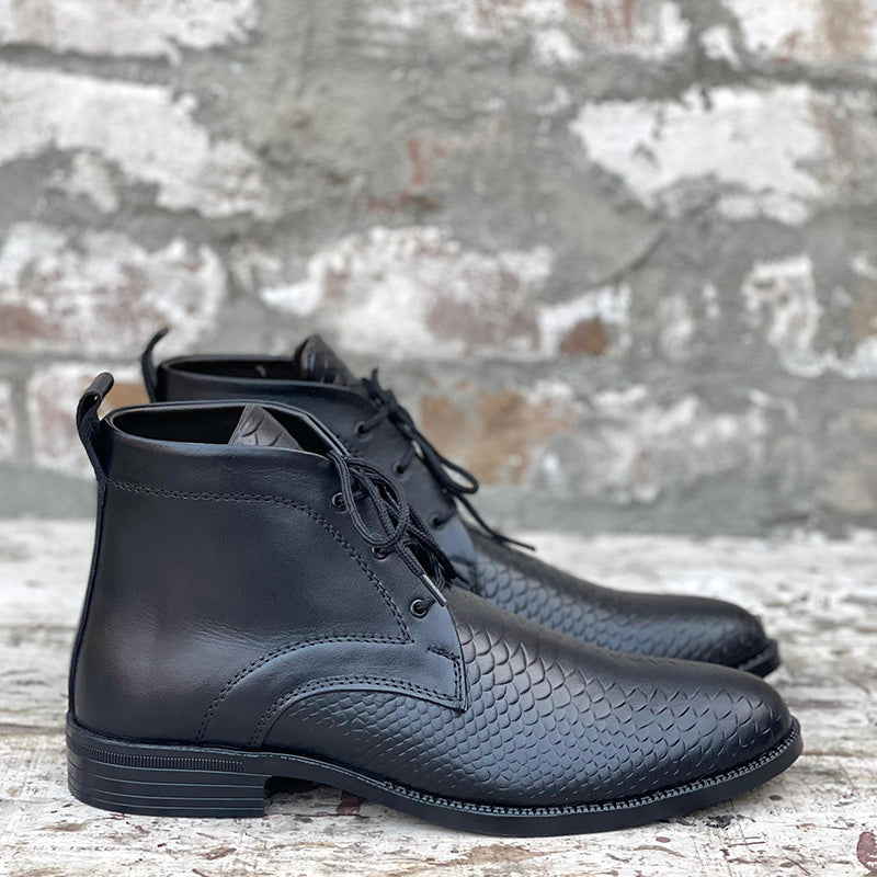 Black Leather Chelsea Lace Textured Boots YL-102 - yehloo.com.pk