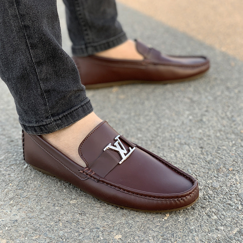 Hand Stitched Maroon Moccasins - yehloo.com.pk