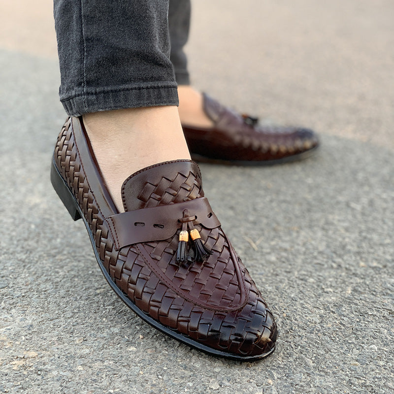 Handmade Brown Woven Textured Shoes - yehloo.com.pk