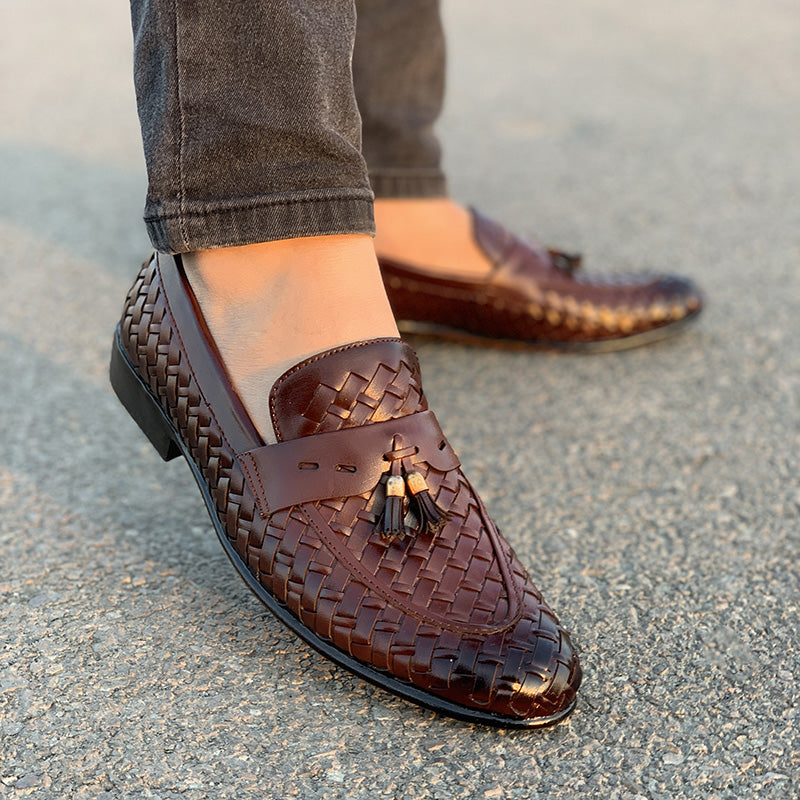 Handmade Brown Woven Textured Shoes - yehloo.com.pk